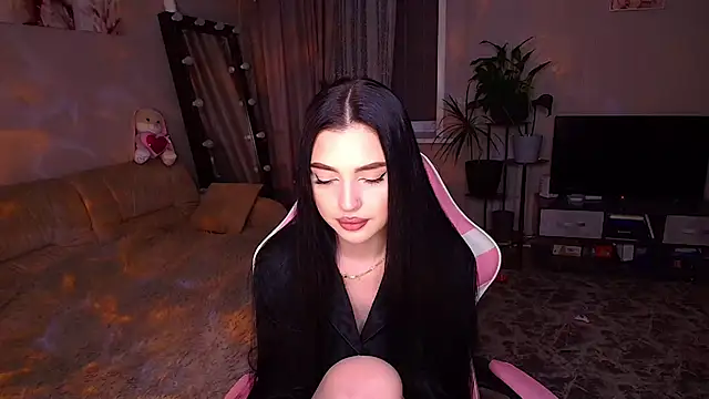   Malika   online show from 12/19/25, 05:15