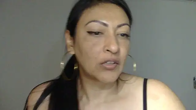 Snapshot of ErikaRika chatting on 01/28/25, 04:29 ErikaRika online show from 01/28/25, 04:29