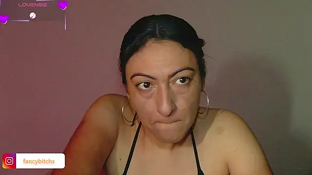 Snapshot of ErikaRika chatting on 12/15/24, 01:02 ErikaRika online show from 12/15/24, 01:02