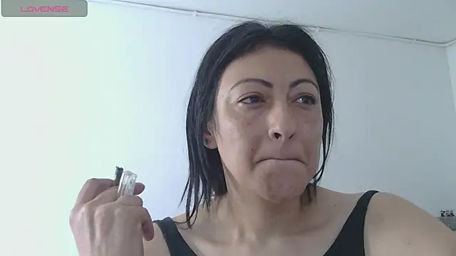 Snapshot of ErikaRika chatting on 02/23/25, 04:35 ErikaRika online show from 02/23/25, 04:35