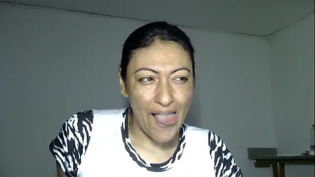 Snapshot of ErikaRika chatting on 12/23/24, 07:28 ErikaRika online show from 12/23/24, 07:28