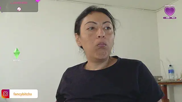 Snapshot of ErikaRika chatting on 12/10/24, 08:27 ErikaRika online show from 12/10/24, 08:27