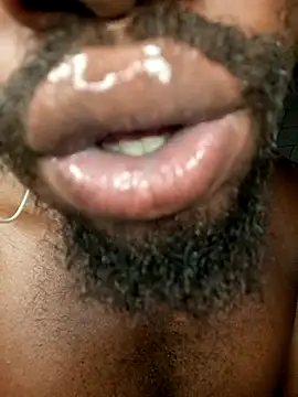 Texanguy01 online show from 10/27/25, 02:07