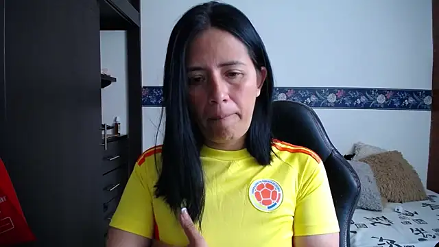 sharoon cheerry online show from 11/18/25, 03:15