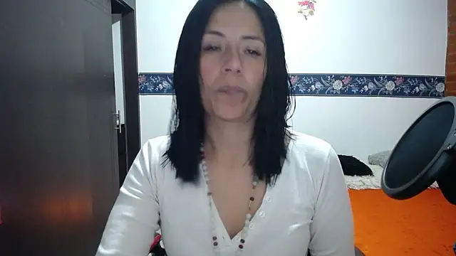 sharoon cheerry online show from 09/30/25, 10:32