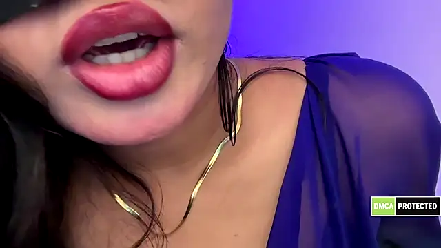 Hottie ishuu online show from 11/18/25, 06:22