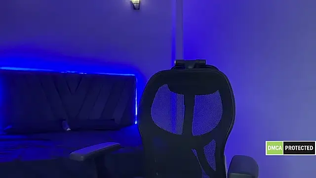 Hottie ishuu online show from 10/21/25, 06:51