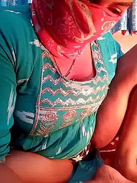 Snapshot of Bengali-boudi chatting on 01/19/25, 05:39 Bengali-boudi online show from 01/19/25, 05:39