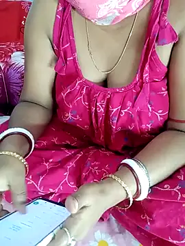 Snapshot of Bengali-boudi chatting on 05/10/26, 06:32 Bengali-boudi online show from 05/10/26, 06:32