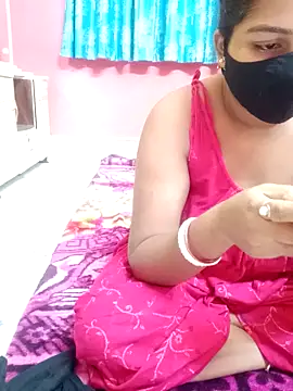 Snapshot of Bengali-boudi chatting on 06/13/26, 06:17 Bengali-boudi online show from 06/13/26, 06:17