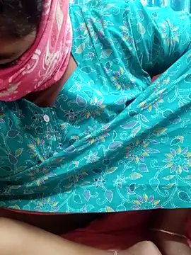 Snapshot of Bengali-boudi chatting on 10/03/25, 06:53 Bengali-boudi online show from 10/03/25, 06:53