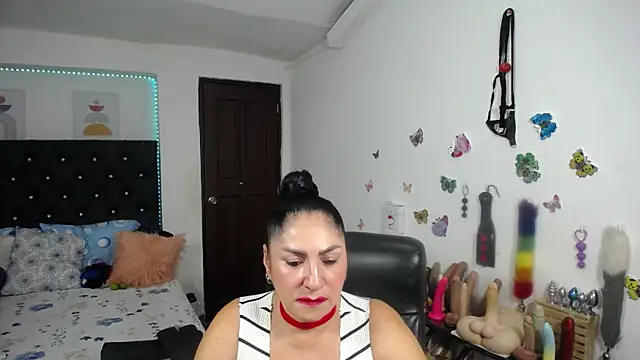 mature bigboobs10 online show from 04/19/26, 04:02