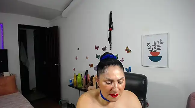 Snapshot of mature_bigboobs10 chatting on 03/17/25, 04:51 mature bigboobs10 online show from 03/17/25, 04:51
