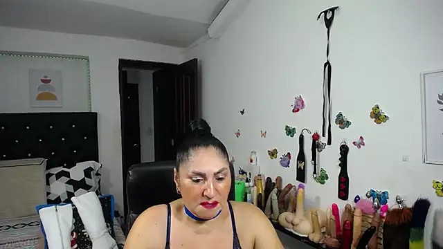 Snapshot of mature_bigboobs10 chatting on 09/27/25, 05:46 mature bigboobs10 online show from 09/27/25, 05:46