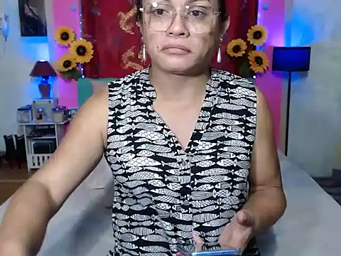 UrAsianPrincessDanie online show from 03/21/26, 04:33