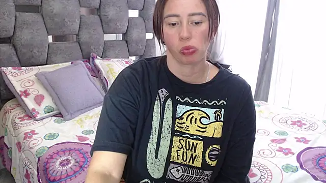 sara hott 1 online show from 04/10/26, 08:16