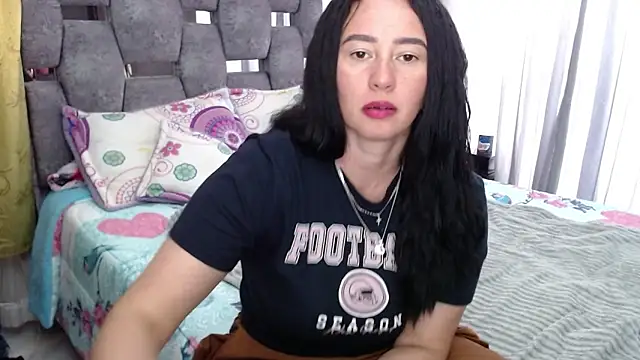 sara hott 1 online show from 11/08/25, 06:33