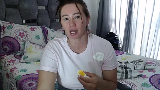 sara hott 1 online show from 04/08/26, 03:24