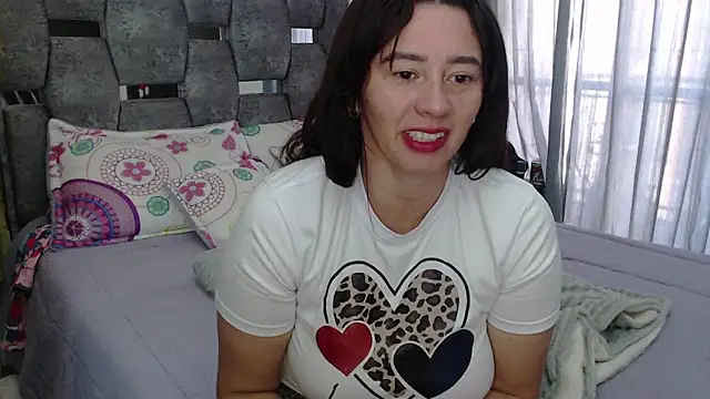 sara hott 1 online show from 02/09/26, 12:36