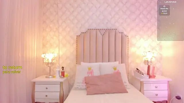 Pia Johnson  online show from 03/22/26, 11:23