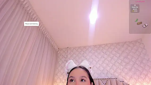 Snapshot of Pia_Johnson_ chatting on 09/15/25, 11:43 Pia Johnson online show from 09/15/25, 11:43