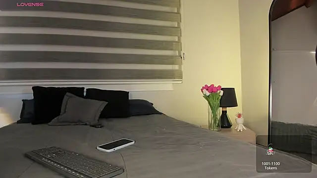 MERIDA TAYLOR online show from 04/14/26, 01:16