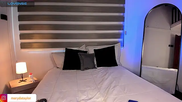 MERIDA TAYLOR online show from 01/16/26, 01:59