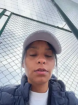 Snapshot of J_loren chatting on 01/08/26, 09:21 J loren online show from 01/08/26, 09:21