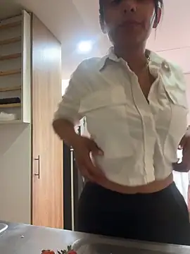 J loren online show from 04/09/26, 08:37