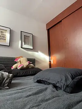 J loren online show from 03/11/26, 09:42