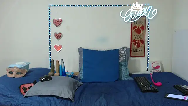 loquitaqueen011 online show from 01/05/26, 08:12