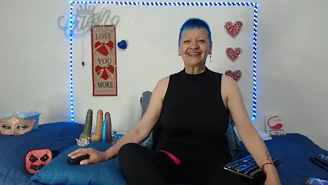 Snapshot of loquitaqueen011 chatting on 03/07/25, 10:21 loquitaqueen011 online show from 03/07/25, 10:21