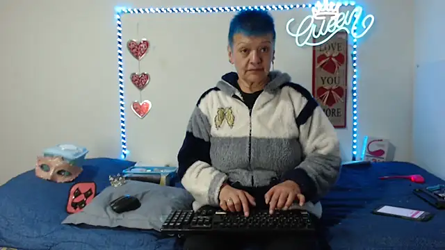 Snapshot of loquitaqueen011 chatting on 09/17/25, 04:53 loquitaqueen011 online show from 09/17/25, 04:53