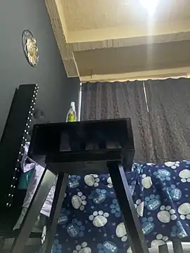 amareto queen online show from 04/08/26, 10:22