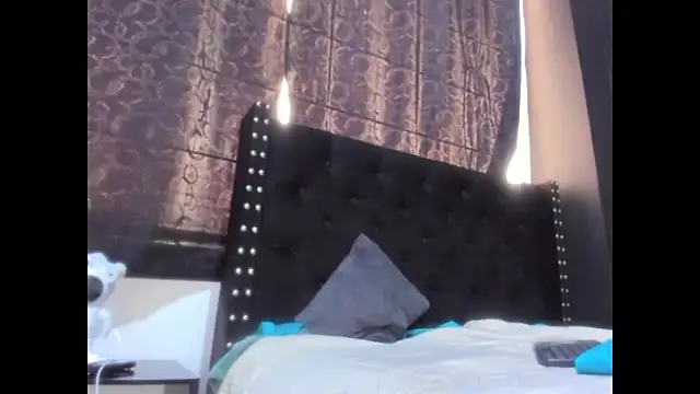 amareto queen online show from 03/11/26, 05:40