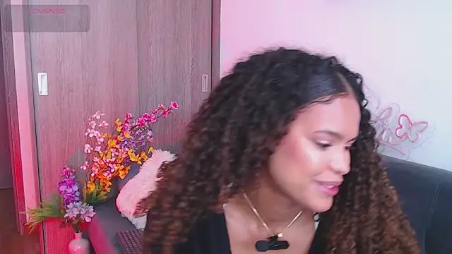 Amelia bss online show from 09/18/25, 01:47