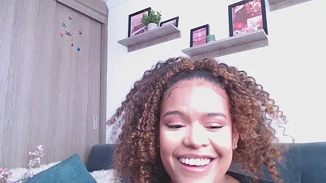 Amelia bss online show from 10/26/25, 01:00