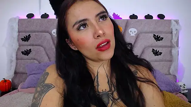 Jessica-Kraftt online show from 10/22/25, 12:43