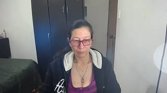 latin49 online show from 04/11/26, 05:48