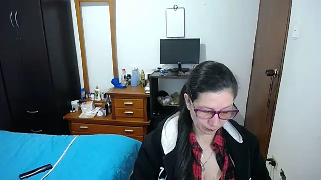 Snapshot of latin49 chatting on 10/01/25, 05:23 latin49 online show from 10/01/25, 05:23