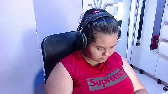 ValenTitis online show from 10/21/25, 08:41