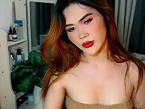 SweetlovelyLhena online show from 05/24/26, 02:06