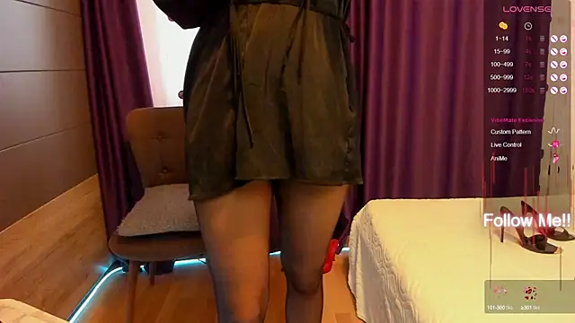 Snapshot of MissVanessa0 chatting on 03/19/25, 02:13 MissVanessa0 online show from 03/19/25, 02:13
