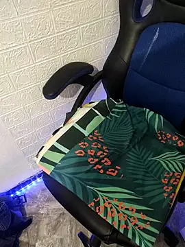 Hotboyo01 online show from 05/31/26, 07:14