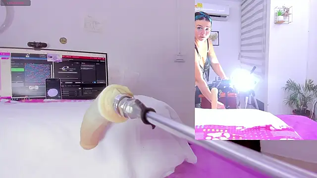 Soraya Davis online show from 10/12/25, 09:21