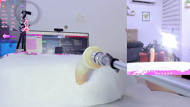 Soraya Davis online show from 11/02/25, 09:14