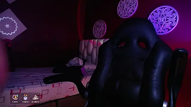 Snapshot of Sarayy_Collins chatting on 03/04/25, 01:59 Sarayy Collins online show from 03/04/25, 01:59