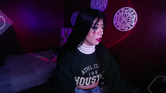 Snapshot of Sarayy_Collins chatting on 02/27/25, 10:55 Sarayy Collins online show from 02/27/25, 10:55