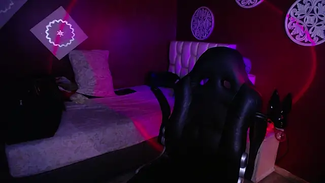 Snapshot of Sarayy_Collins chatting on 03/11/25, 02:07 Sarayy Collins online show from 03/11/25, 02:07