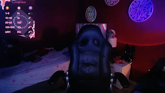 Snapshot of Sarayy_Collins chatting on 02/17/25, 01:55 Sarayy Collins online show from 02/17/25, 01:55